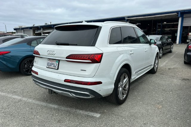 Used 2020 Audi Q7 3.0T Premium Plus w/ Premium Plus Package AWD/4WD image 5