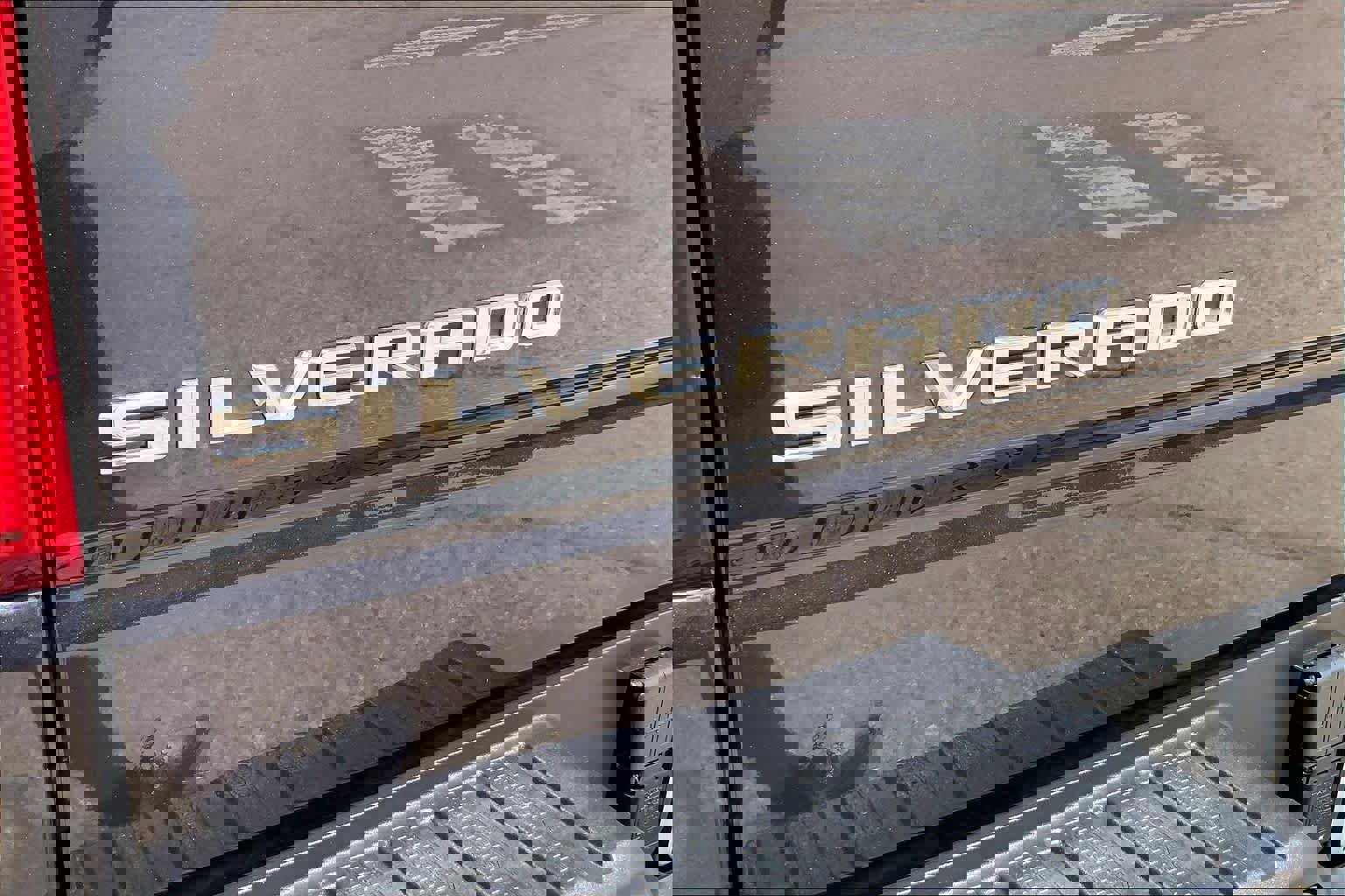 Used 2024 Chevrolet Silverado 1500 High Country w/ Technology Package AWD/4WD image 31