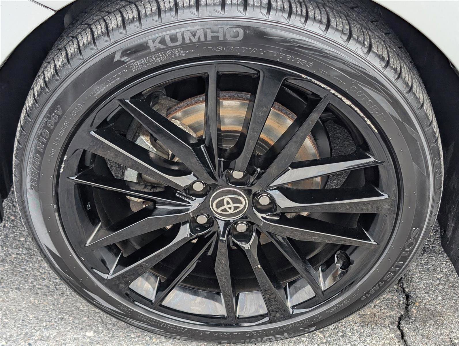 Used 2023 Toyota Camry XSE image 11