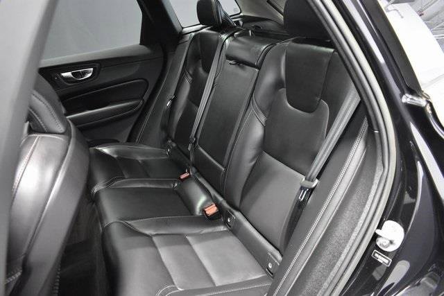 Used 2022 Volvo XC60 B5 Inscription w/ Climate Package image 31