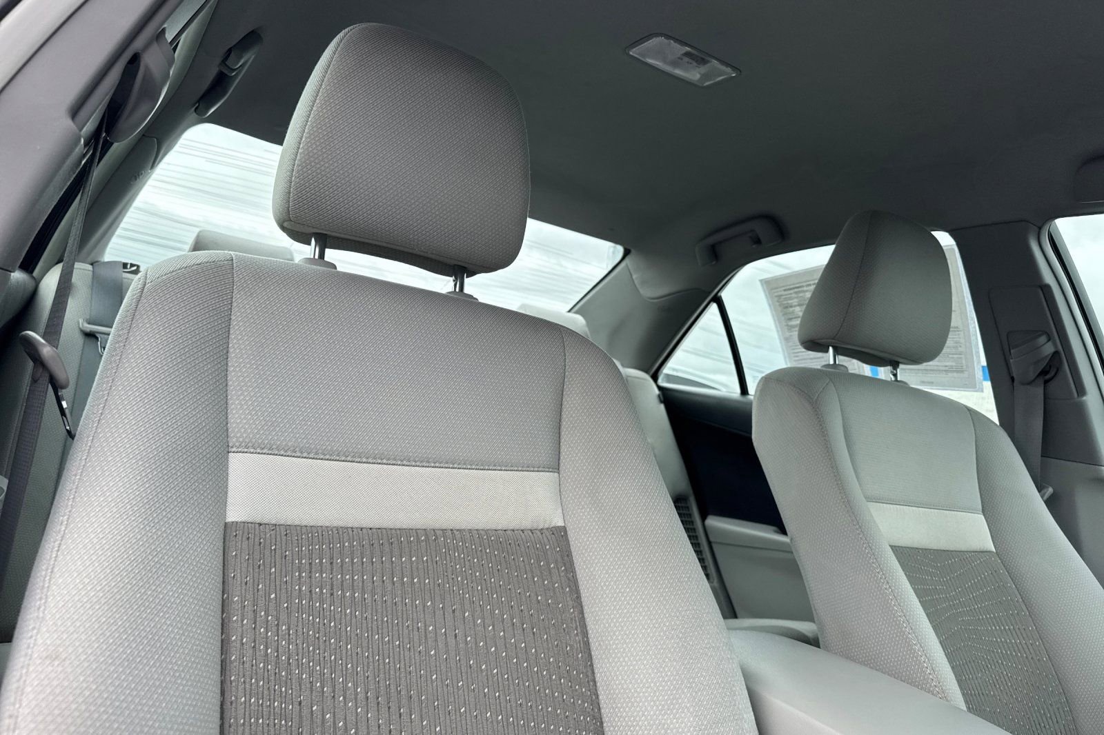 Used 2014 Toyota Camry LE FWD image 17