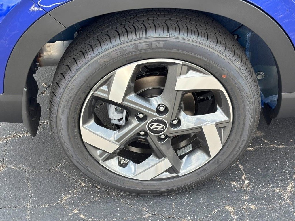 Certified 2025 Hyundai Venue Limited image 26