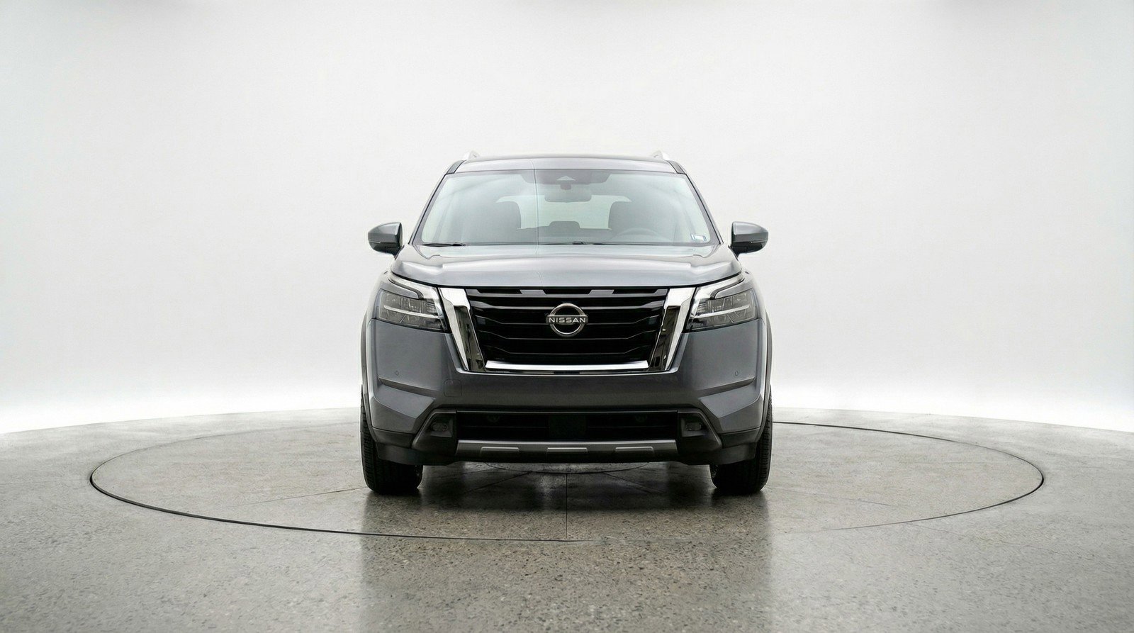 Used 2025 Nissan Pathfinder SV image 2