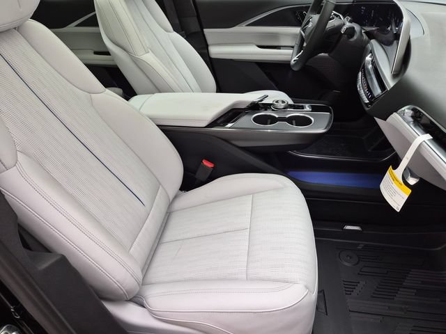 New 2026 Cadillac Lyriq Luxury w/ LPO, Floor Liner Package AWD/4WD image 26