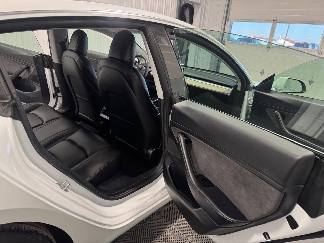 Used 2020 Tesla Model 3 Long Range image 21