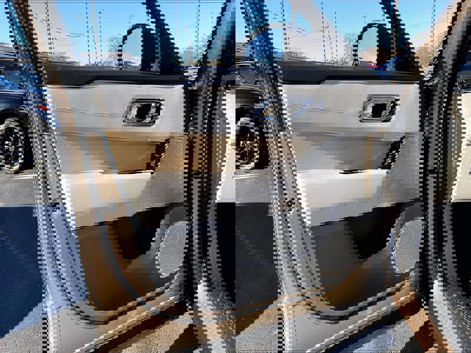 Used 2022 Land Rover Range Rover Velar R-Dynamic HSE image 24