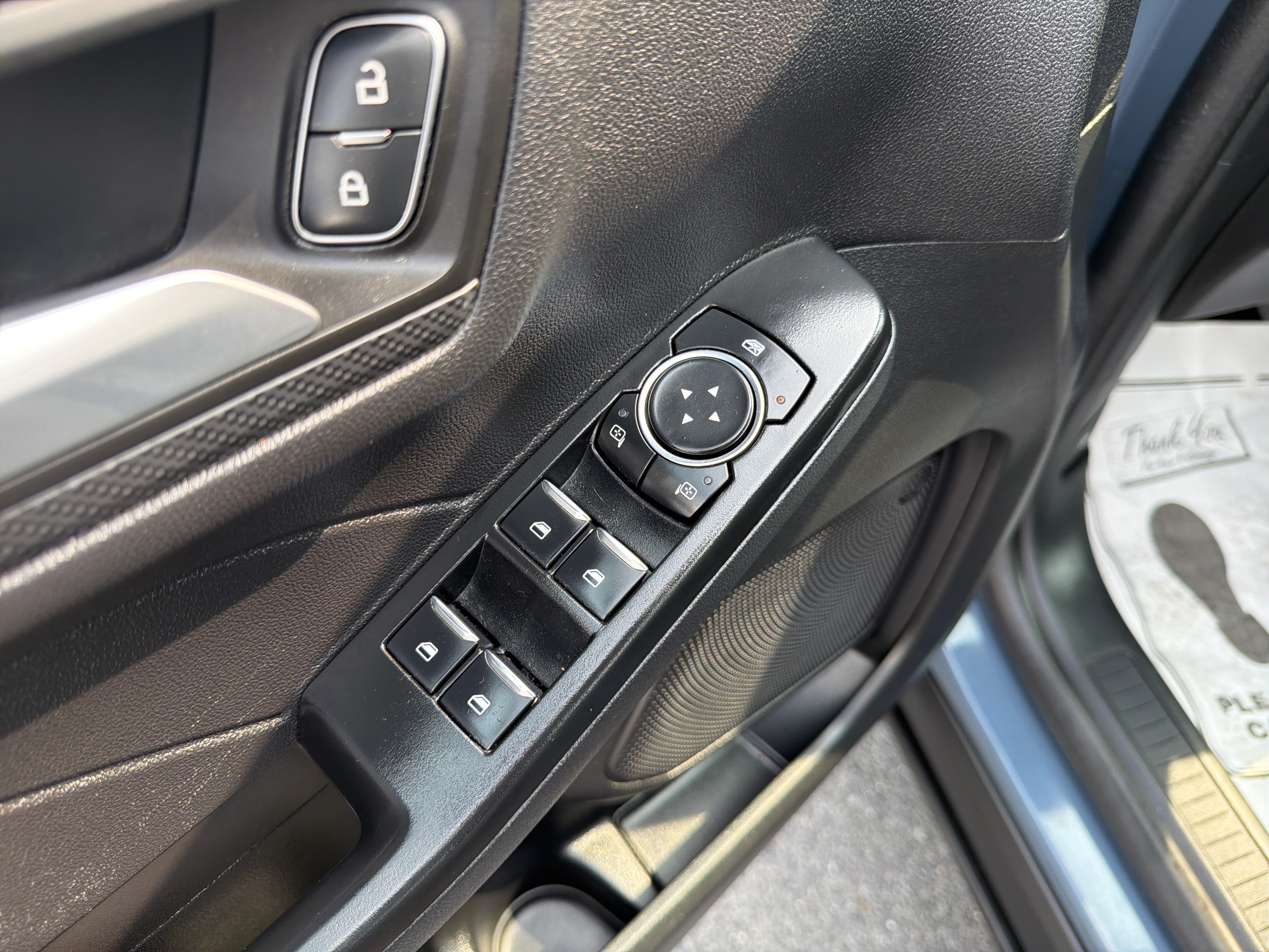 Used 2025 Ford Escape ST-Line Select AWD/4WD image 19