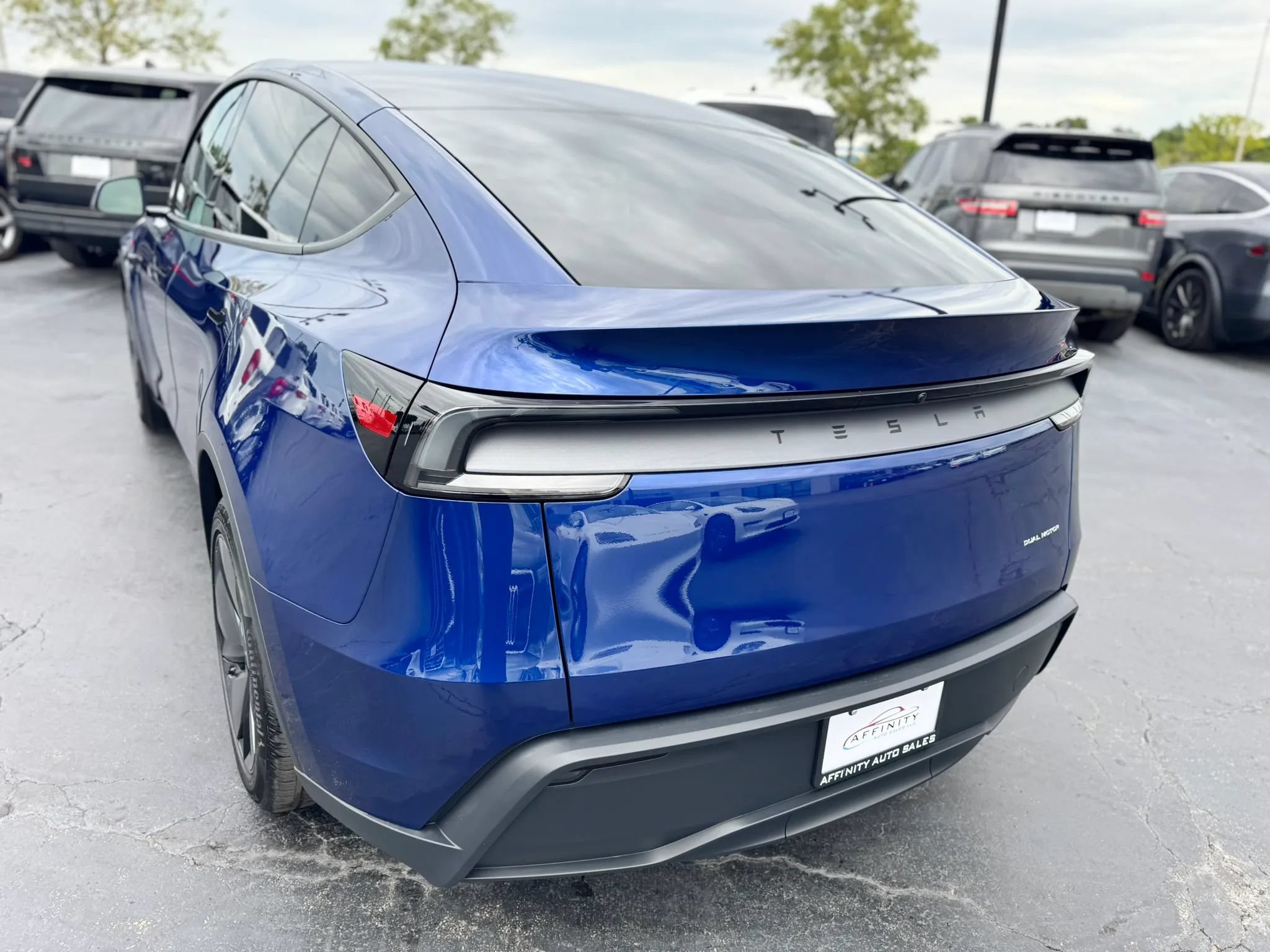 Used 2026 Tesla Model Y Long Range AWD/4WD image 5