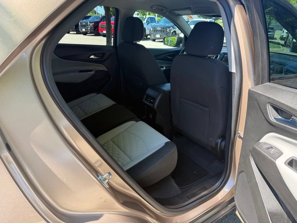 Used 2019 Chevrolet Equinox LS w/ LS Convenience Package AWD/4WD image 14