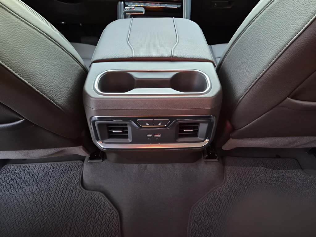 Used 2026 GMC Sierra 1500 Denali w/ Technology Package AWD/4WD image 31