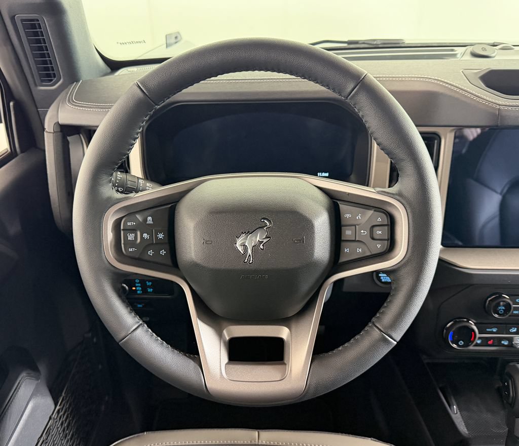 Used 2026 Ford Bronco Outer Banks AWD/4WD image 10