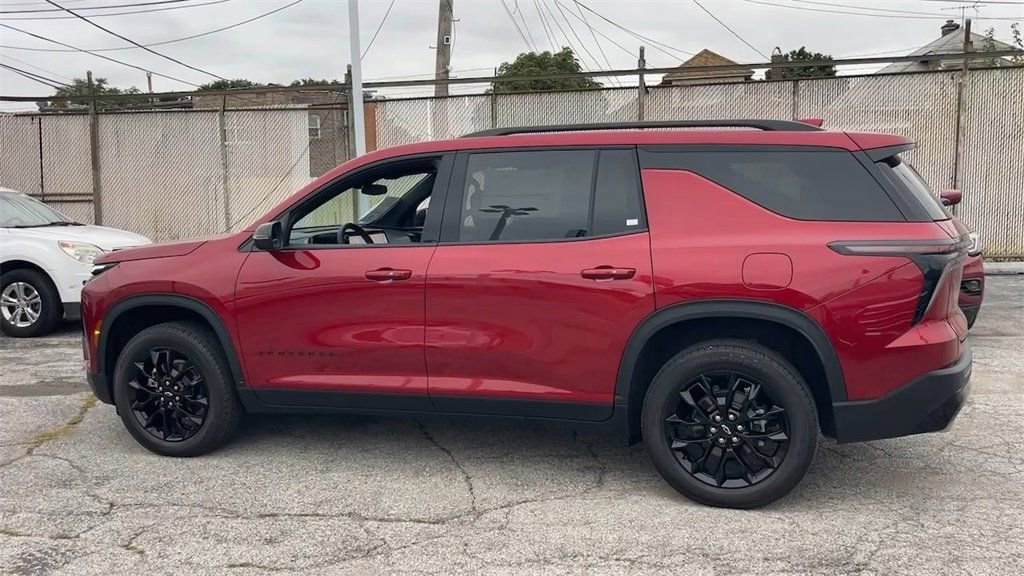 New 2025 Chevrolet Traverse LT w/ Midnight/Sport Edition image 7