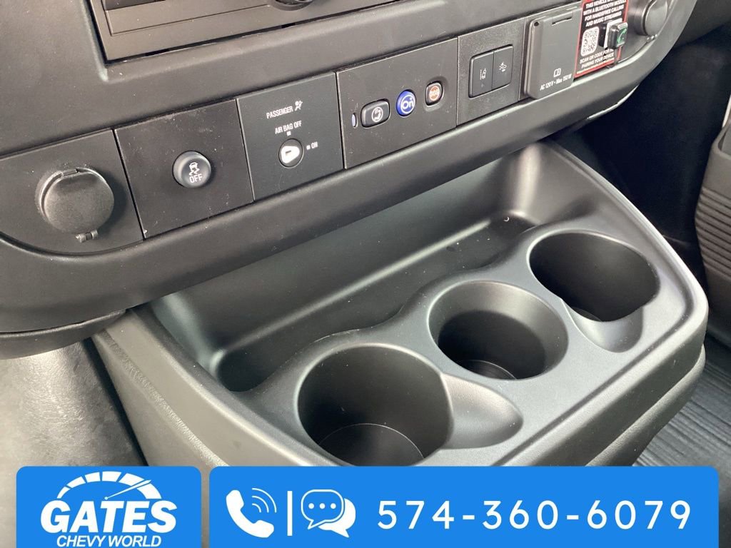 New 2025 Chevrolet Express 3500 Work Van w/ Driver Convenience Package image 10