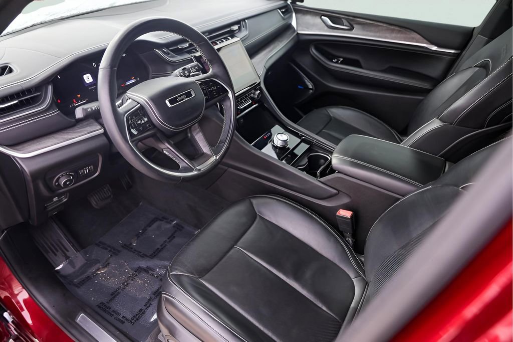 Used 2022 Jeep Grand Cherokee Overland image 13