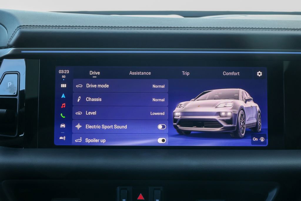 Certified 2025 Porsche Macan 4 Electric image 42