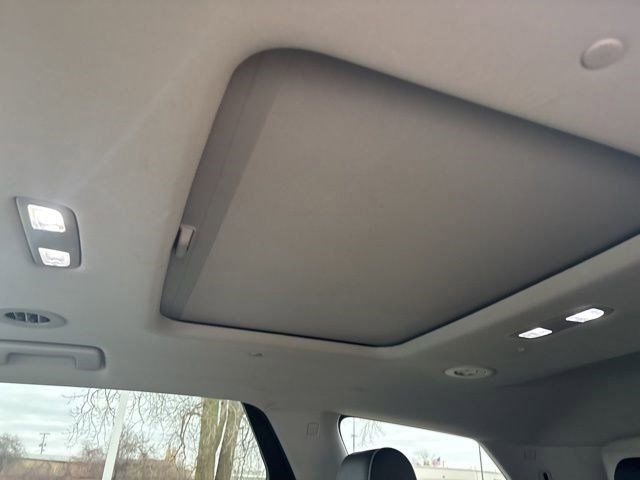 Used 2020 Buick Enclave Avenir w/ Avenir Technology Package image 36