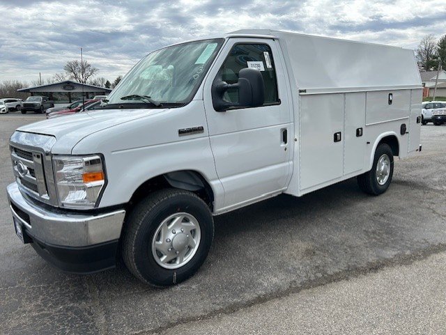 New 2025 Ford E-350 and Econoline 350 Super Duty w/ Power Equipment Group RWD image 3