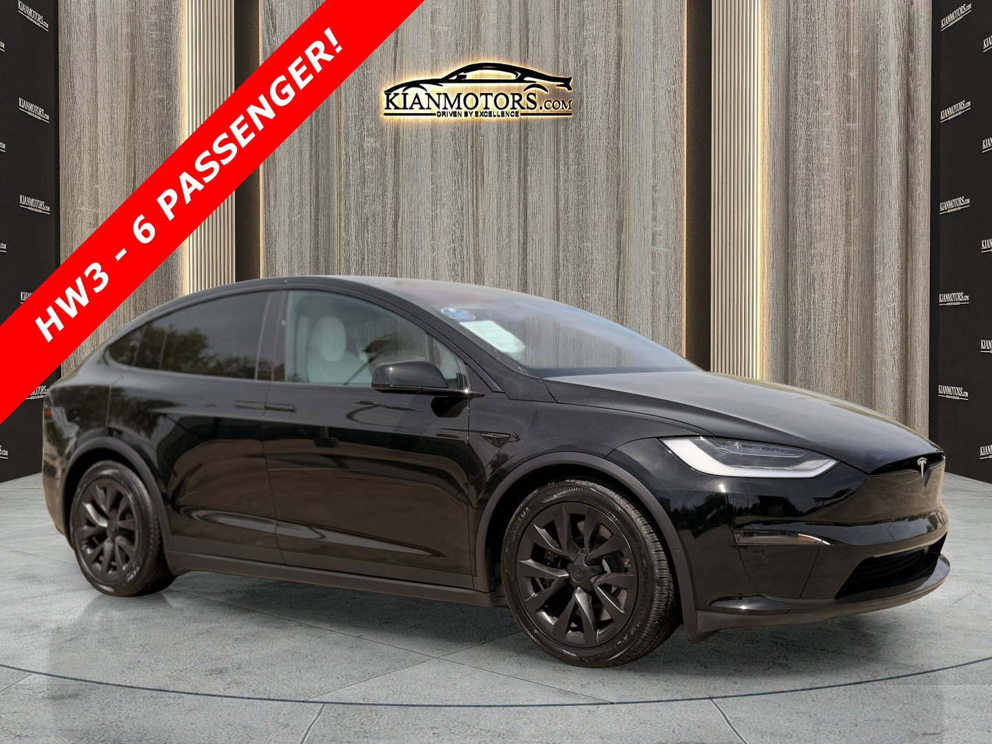 Used 2023 Tesla Model X image 1