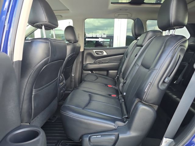 Used 2019 Nissan Pathfinder Platinum image 15