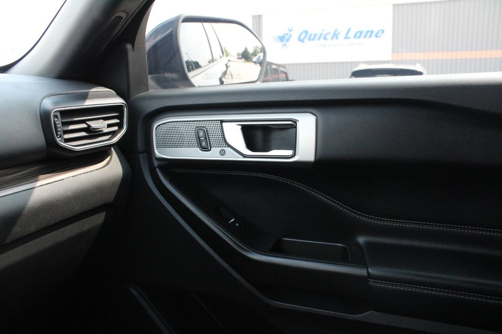 Used 2020 Ford Explorer Limited AWD/4WD image 22