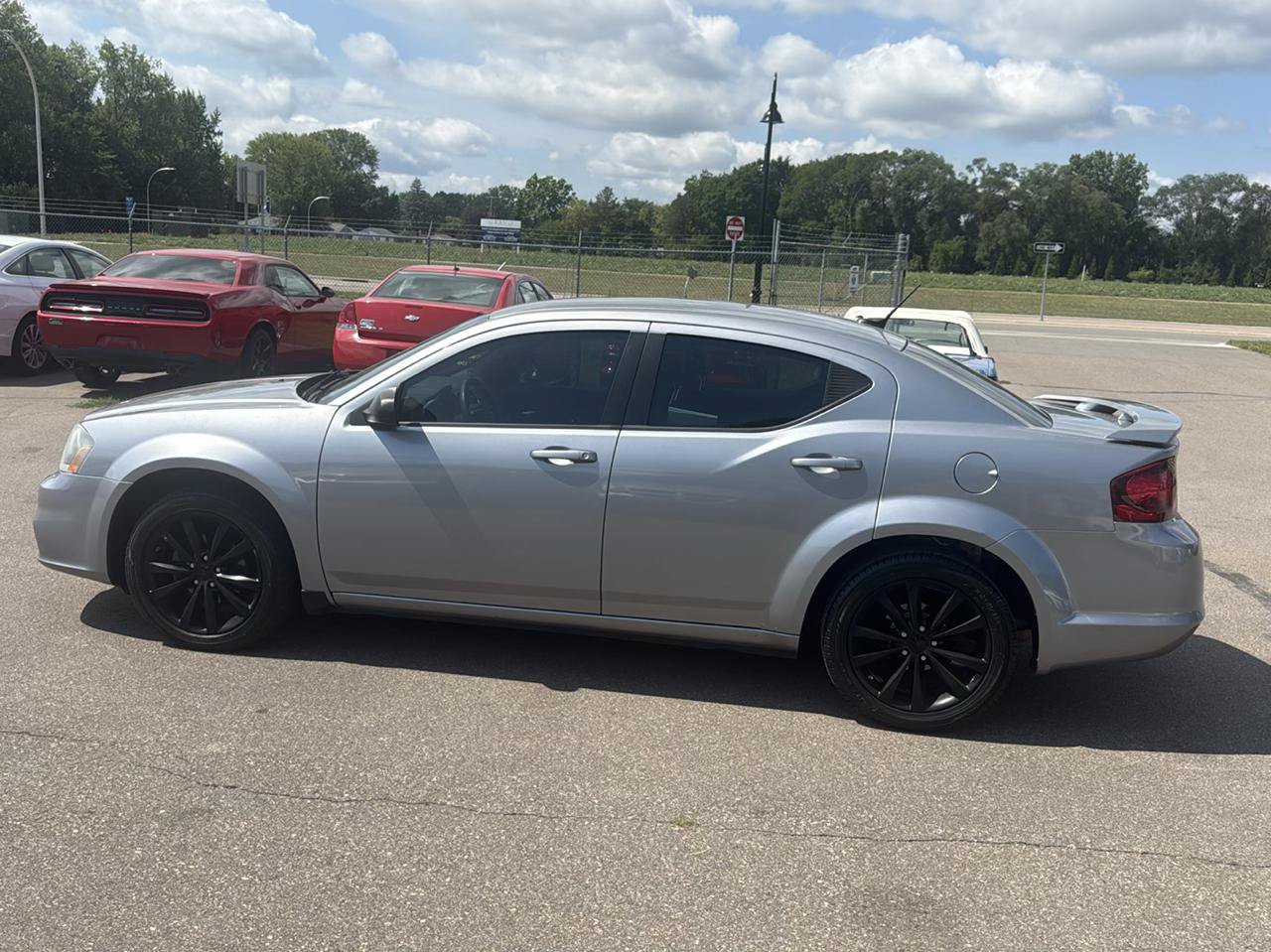 Used 2014 Dodge Avenger SE w/ Blacktop Package FWD image 8