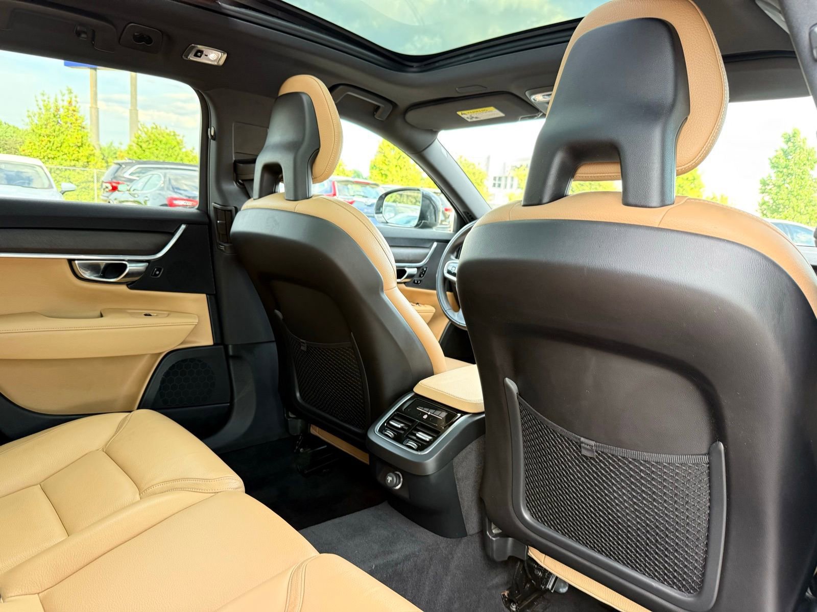 Used 2018 Volvo V90 T5 Cross Country w/ Convenience Package image 26