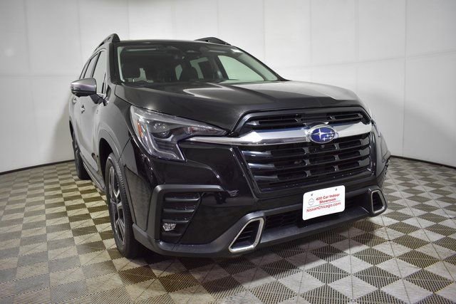 Used 2023 Subaru Ascent Touring image 3