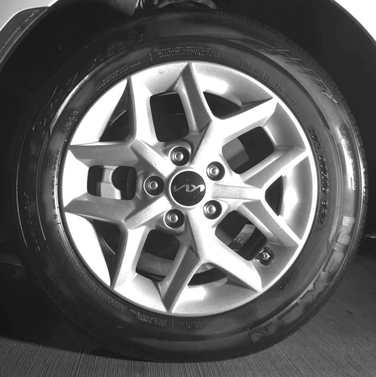 Used 2025 Kia Soul LX w/ LX Technology Package FWD image 12