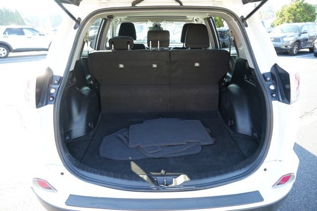 Used 2018 Toyota RAV4 XLE w/ Plus Extra Value Package AWD/4WD image 11