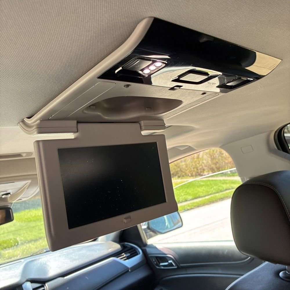 Used 2017 Chevrolet Suburban Premier image 16