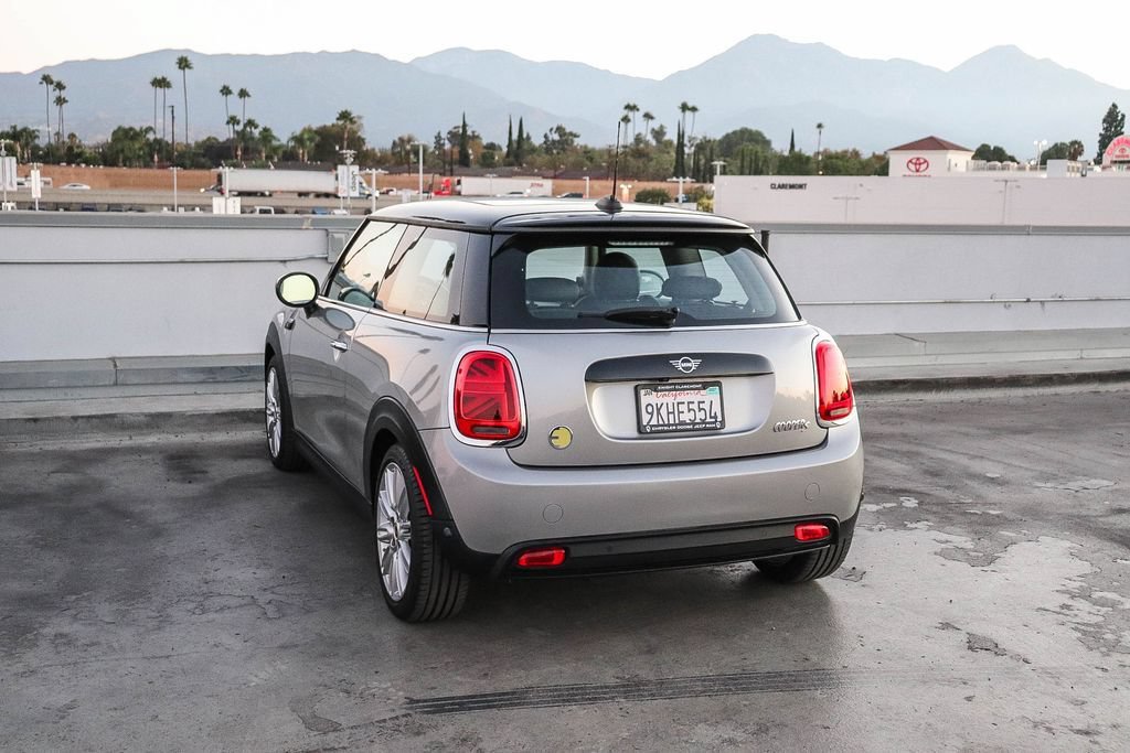 Used 2024 MINI Cooper SE FWD image 7