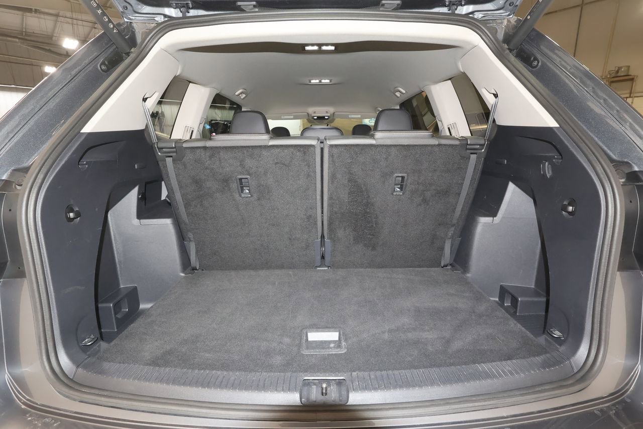 Used 2025 Volkswagen Atlas SE image 23