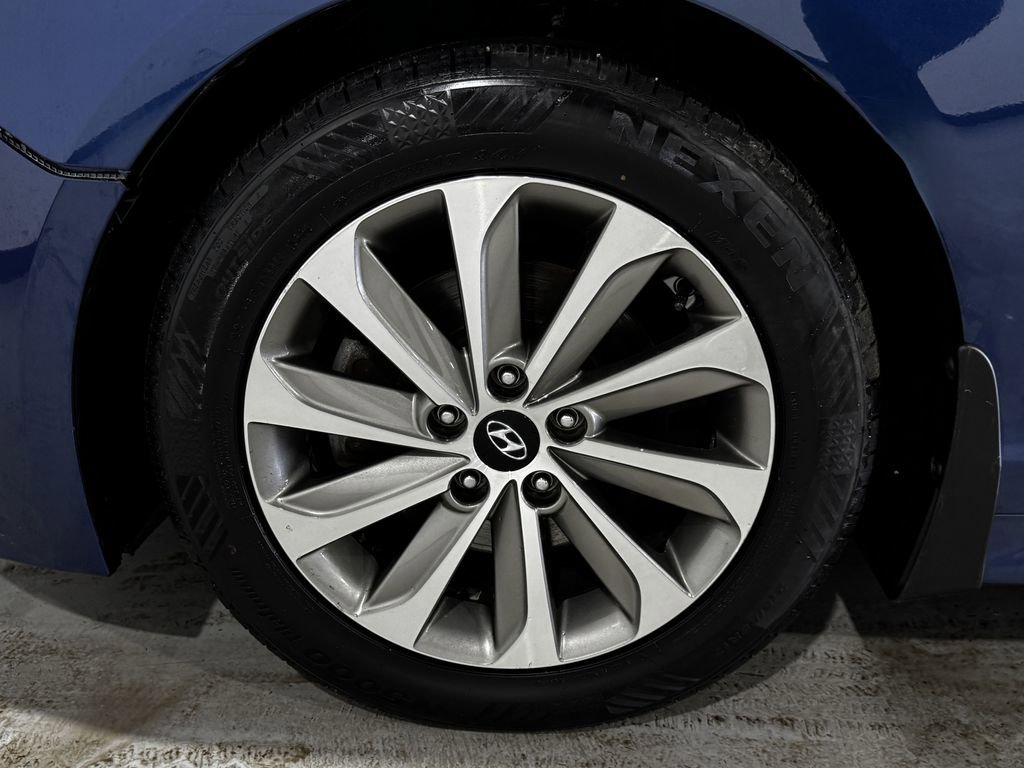 Used 2017 Hyundai Sonata Sport w/ Value Edition Package 02 FWD image 8