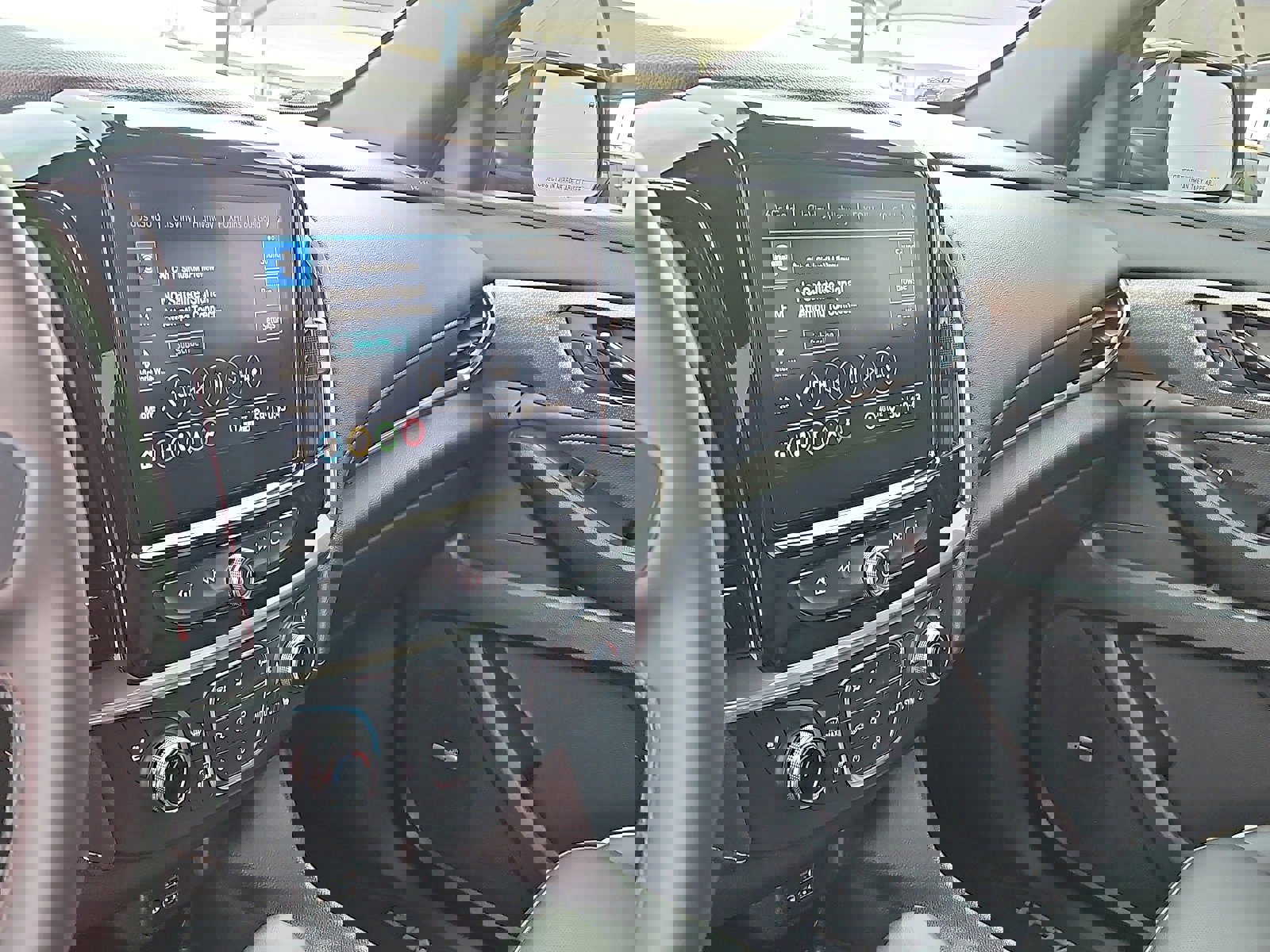 Used 2023 Chevrolet Traverse Premier image 15