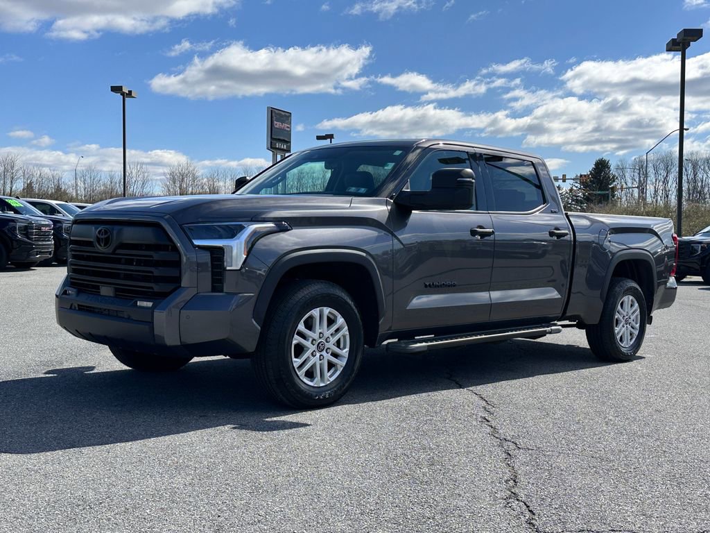 Used 2022 Toyota Tundra SR5 w/ SR5 Convenience Package AWD/4WD video 2
