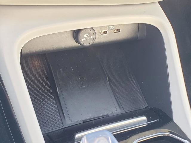 Certified 2023 Volvo XC40 B5 Plus w/ Driver Assist Package image 25