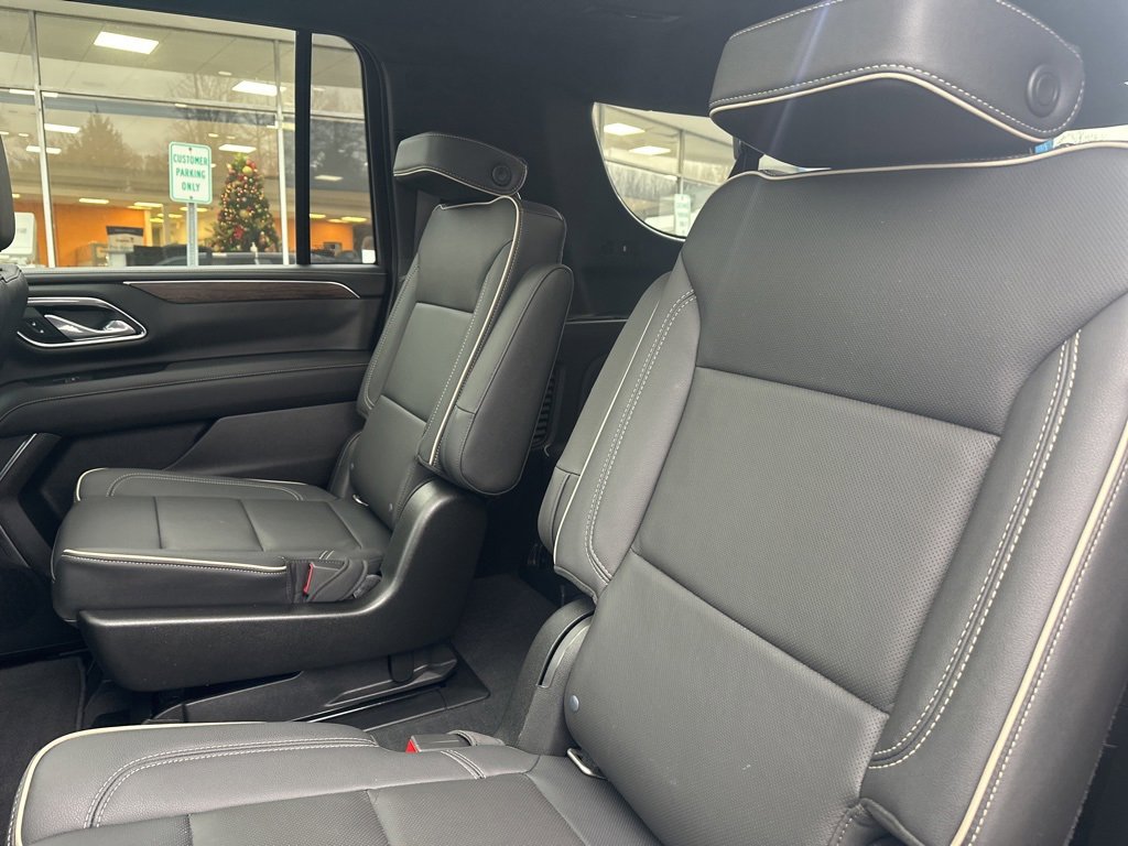 Used 2021 Chevrolet Suburban Premier image 14