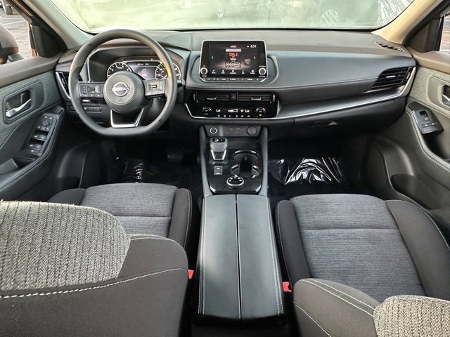 Used 2023 Nissan Rogue SV image 28