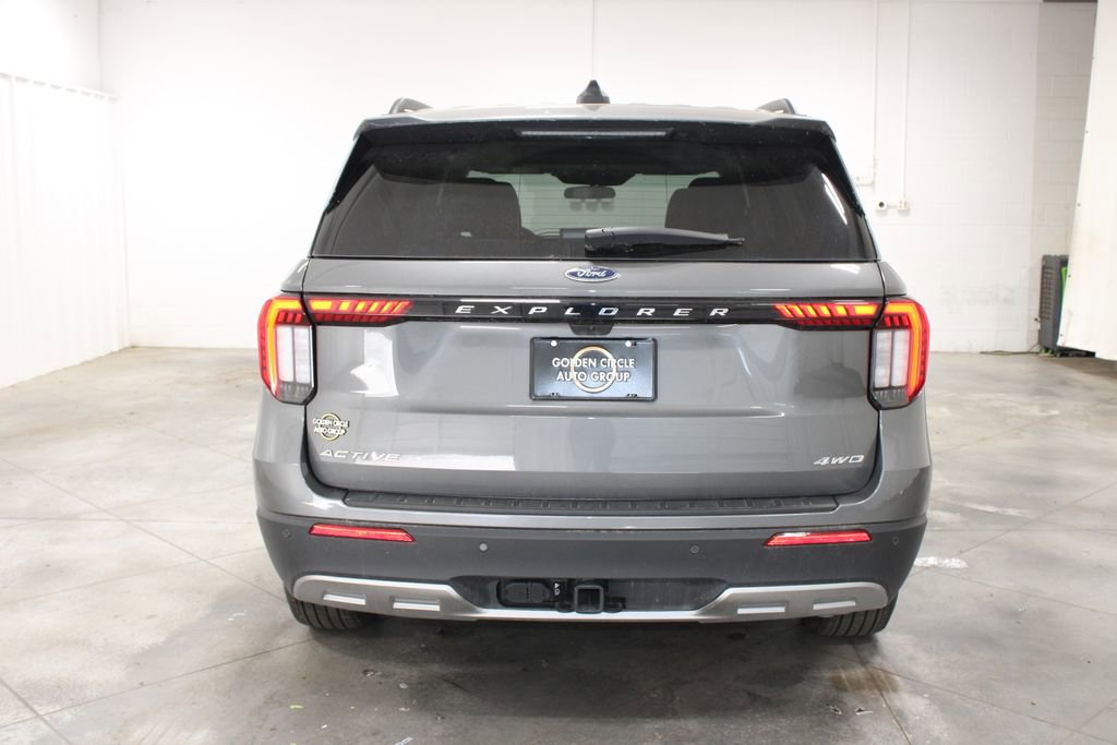 Used 2025 Ford Explorer Active w/ Active Comfort Package AWD/4WD image 8