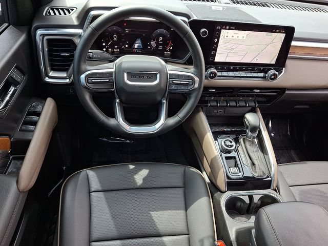Used 2025 GMC Canyon Denali AWD/4WD image 11