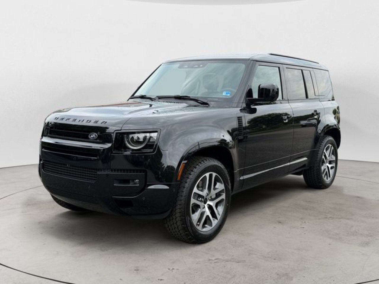 New 2026 Land Rover Defender 110 X-Dynamic SE