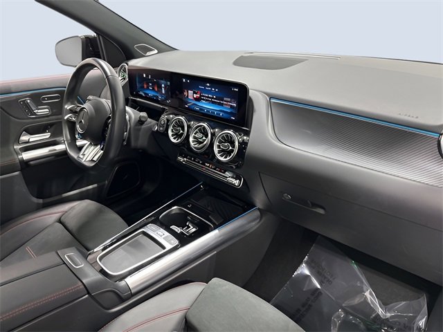 Used 2025 Mercedes-Benz GLA 35 AMG 4MATIC image 12