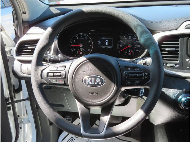 Used 2017 Kia Sorento FWD image 10