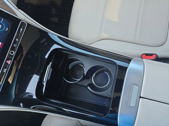 Used 2024 Mercedes-Benz GLC 300 4MATIC image 25