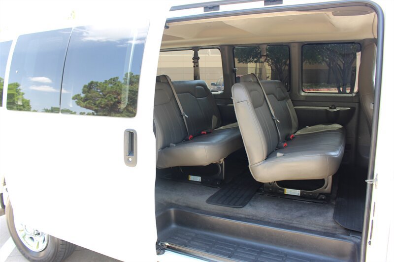 Used 2016 Chevrolet Express 3500 LT w/ LT Preferred Equipment Group RWD image 13