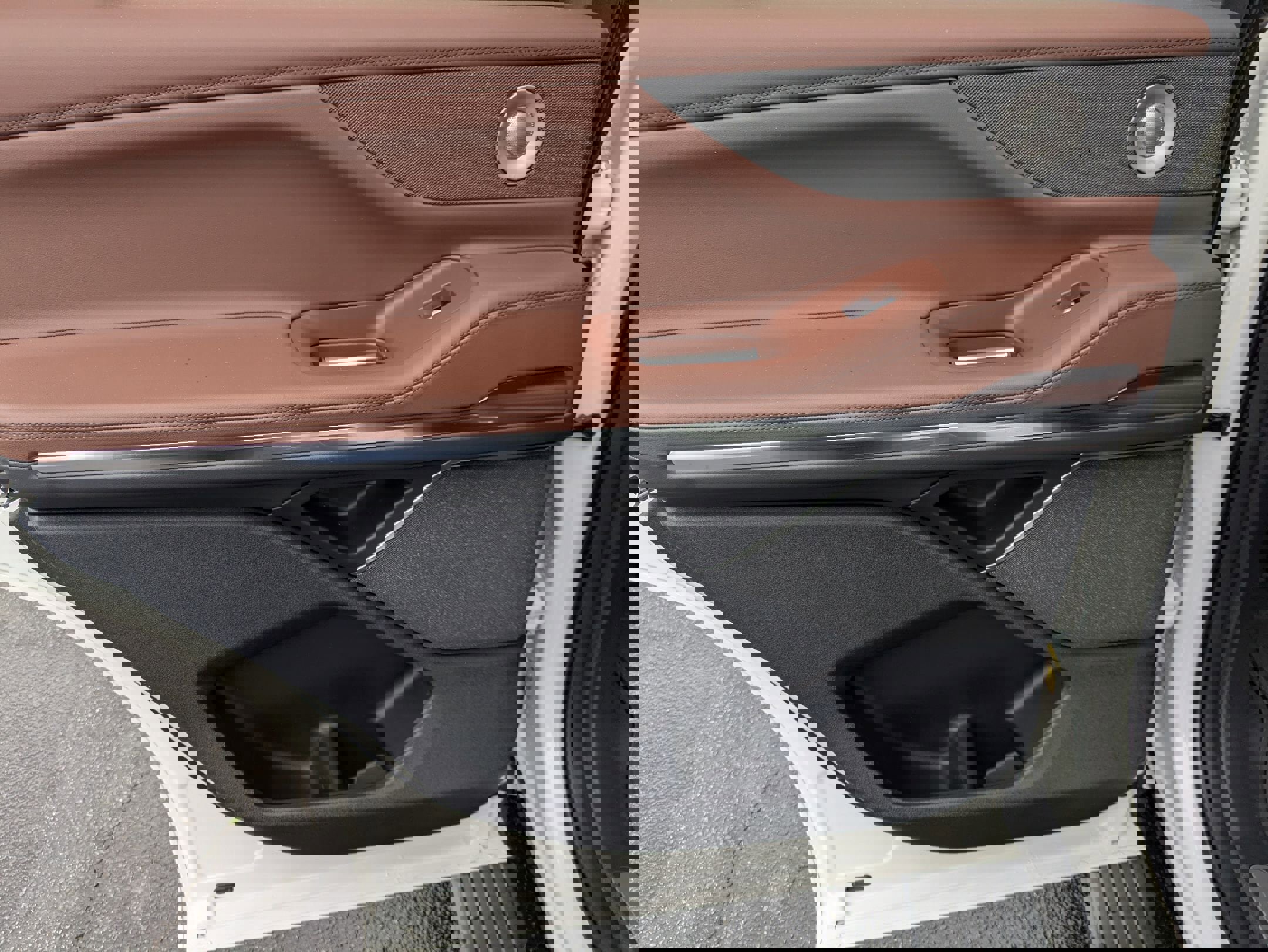 Used 2025 Lincoln Navigator Reserve AWD/4WD image 26