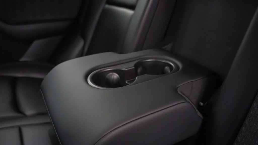 Used 2022 Tesla Model Y Performance image 19