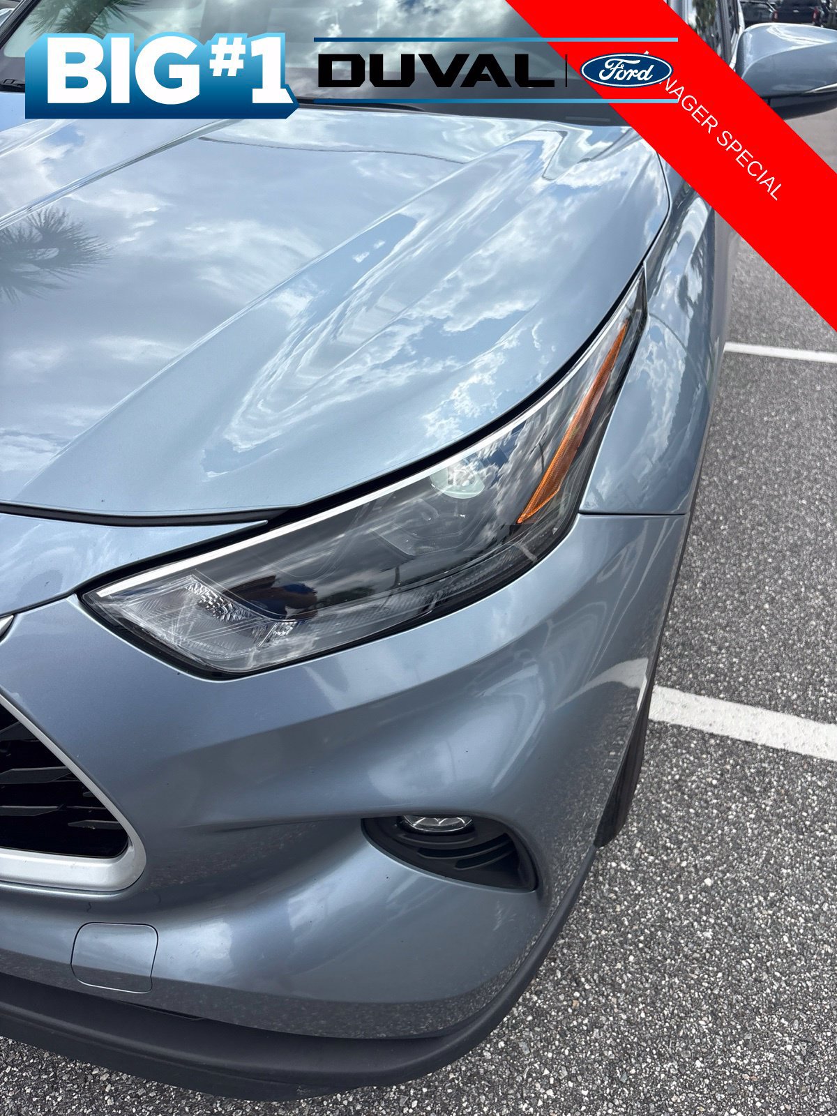 Used 2023 Toyota Highlander XLE FWD image 8
