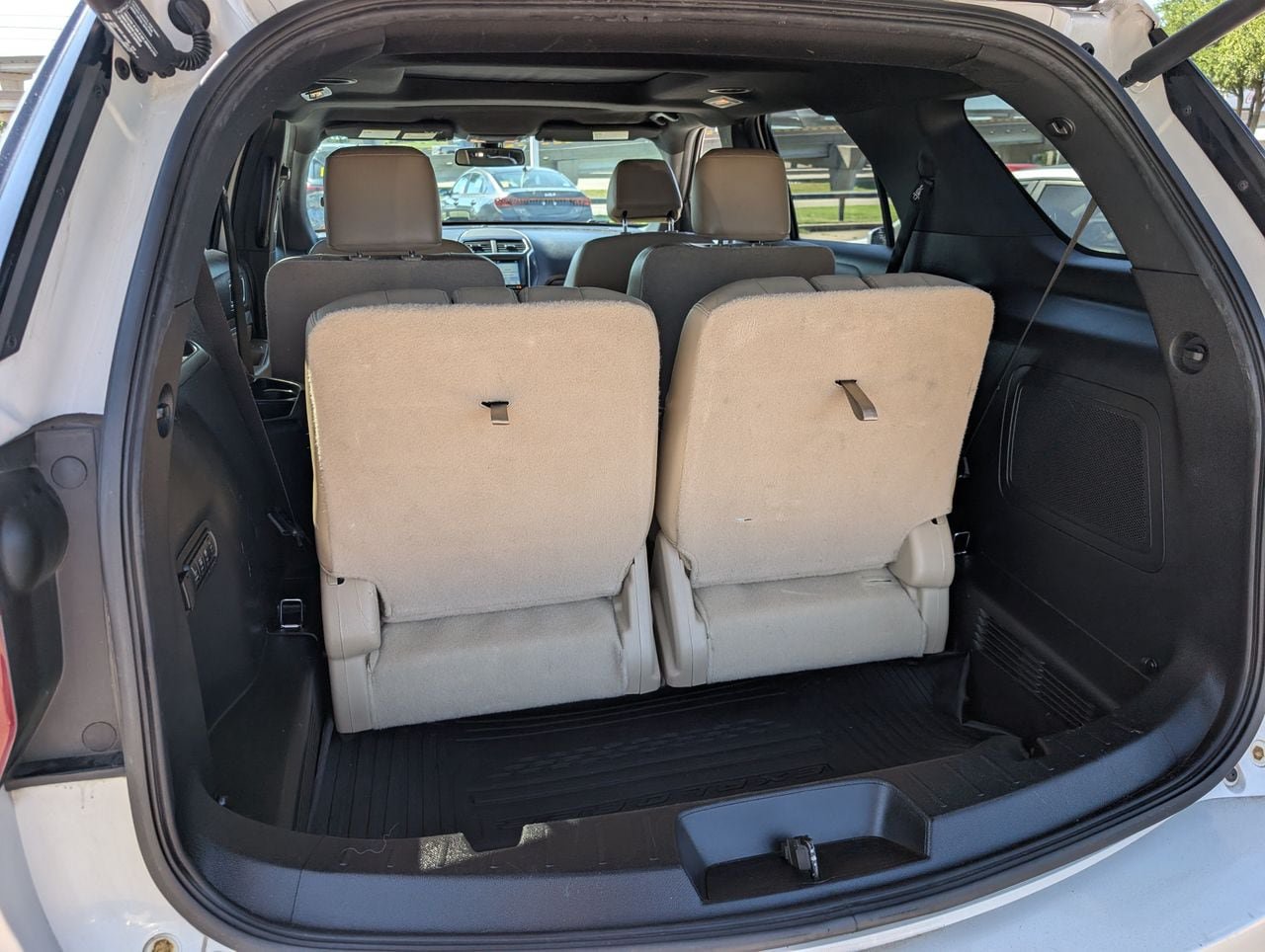 Used 2017 Ford Explorer Limited w/ Equipment Group 301A FWD image 27