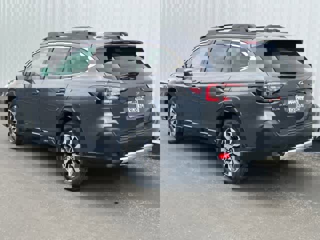 Used 2023 Subaru Outback Limited image 4